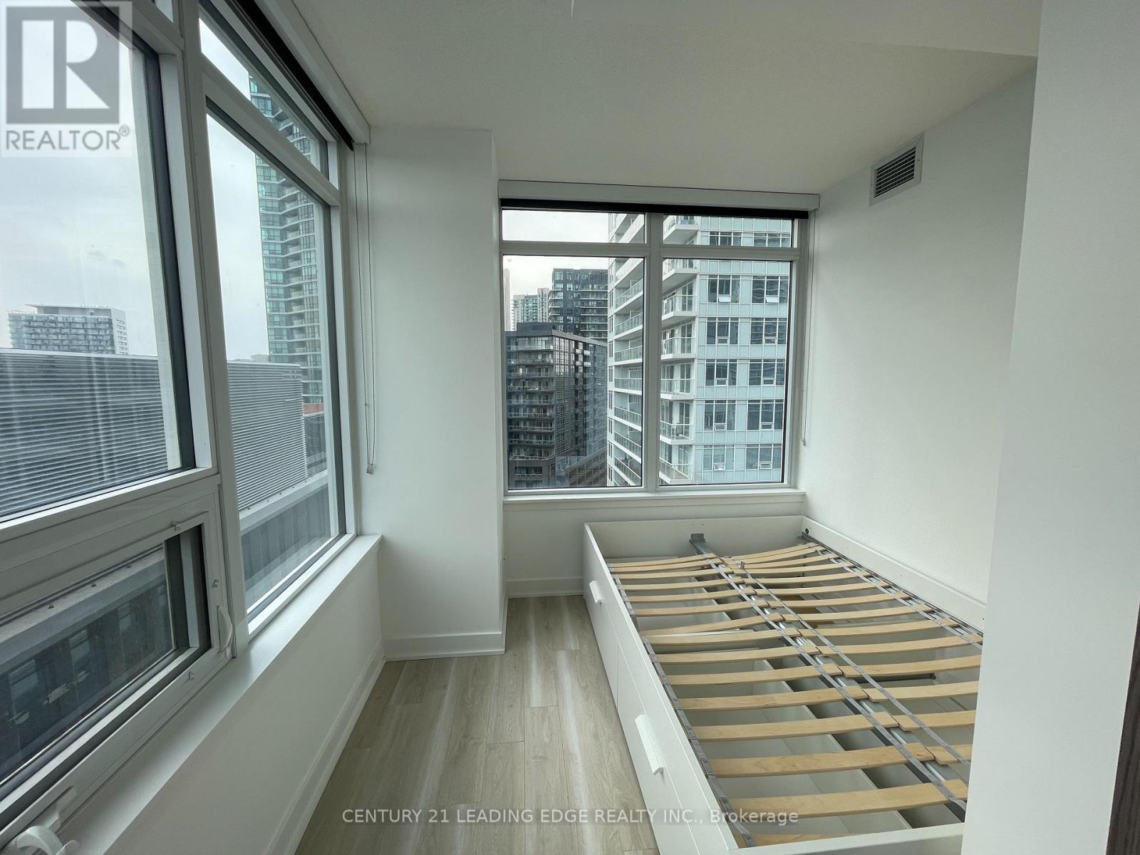 1502 - 17 Bathurst Street, Toronto, Ontario  M5V 1A5 - Photo 16 - C12841266