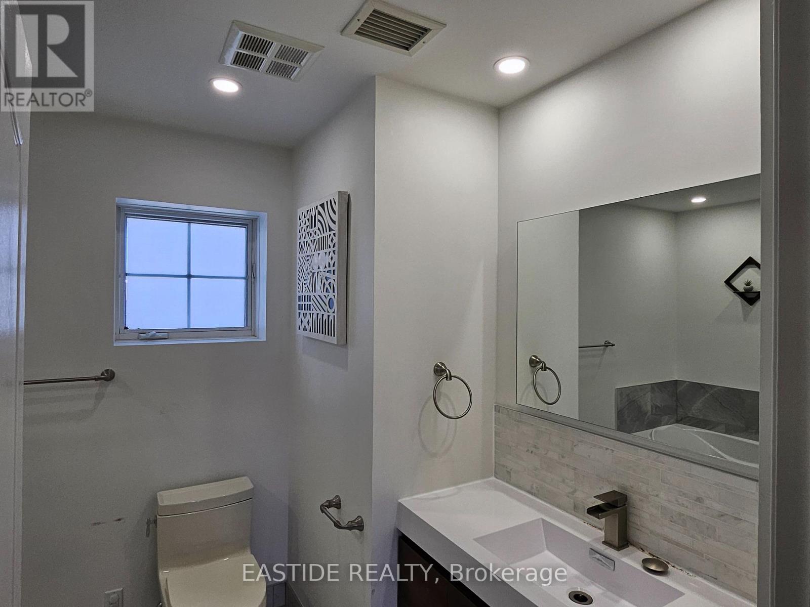 213 - 17 Barberry Place, Toronto, Ontario  M2K 3E2 - Photo 27 - C12841368