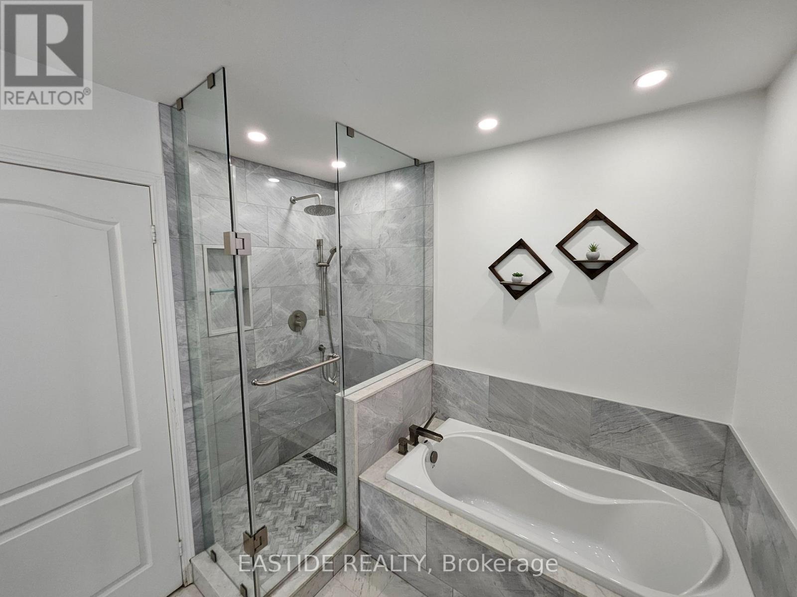 213 - 17 Barberry Place, Toronto, Ontario  M2K 3E2 - Photo 29 - C12841368