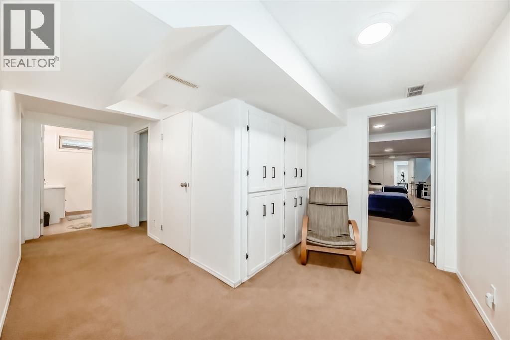 208 Woodbine Boulevard Sw, Calgary, Alberta  T2W 4K5 - Photo 31 - A2288115