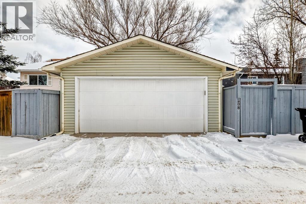 208 Woodbine Boulevard Sw, Calgary, Alberta  T2W 4K5 - Photo 43 - A2288115