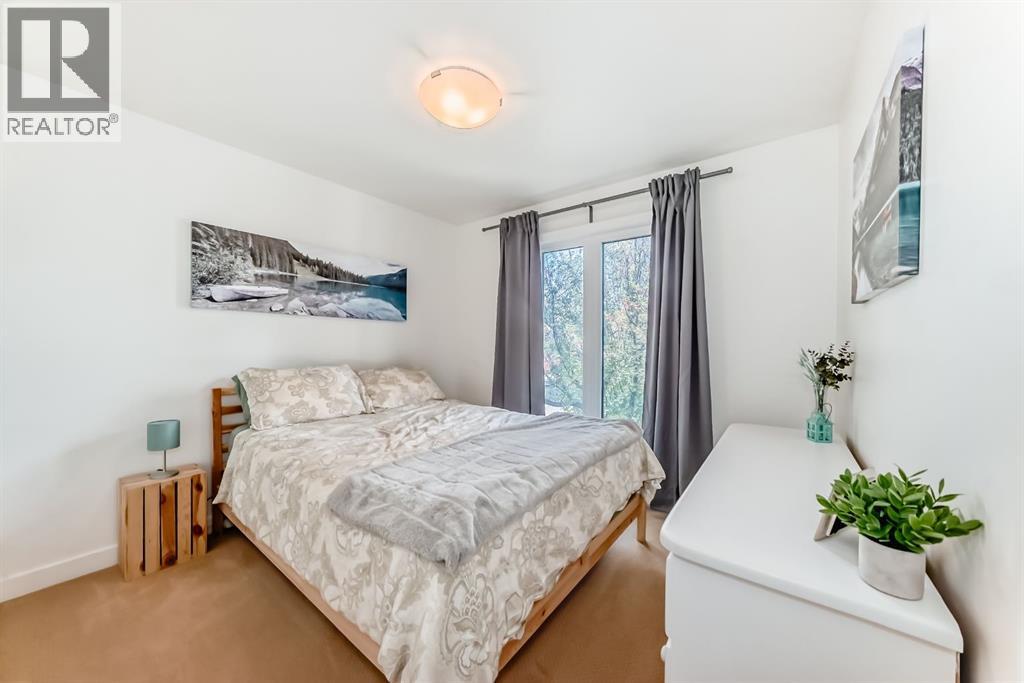 208 Woodbine Boulevard Sw, Calgary, Alberta  T2W 4K5 - Photo 27 - A2288115