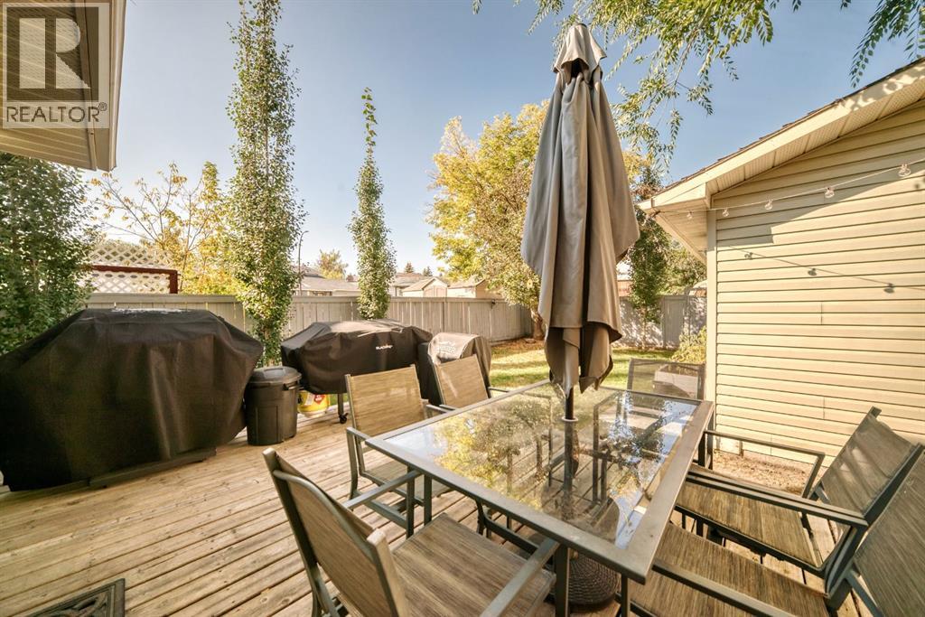 208 Woodbine Boulevard Sw, Calgary, Alberta  T2W 4K5 - Photo 44 - A2288115