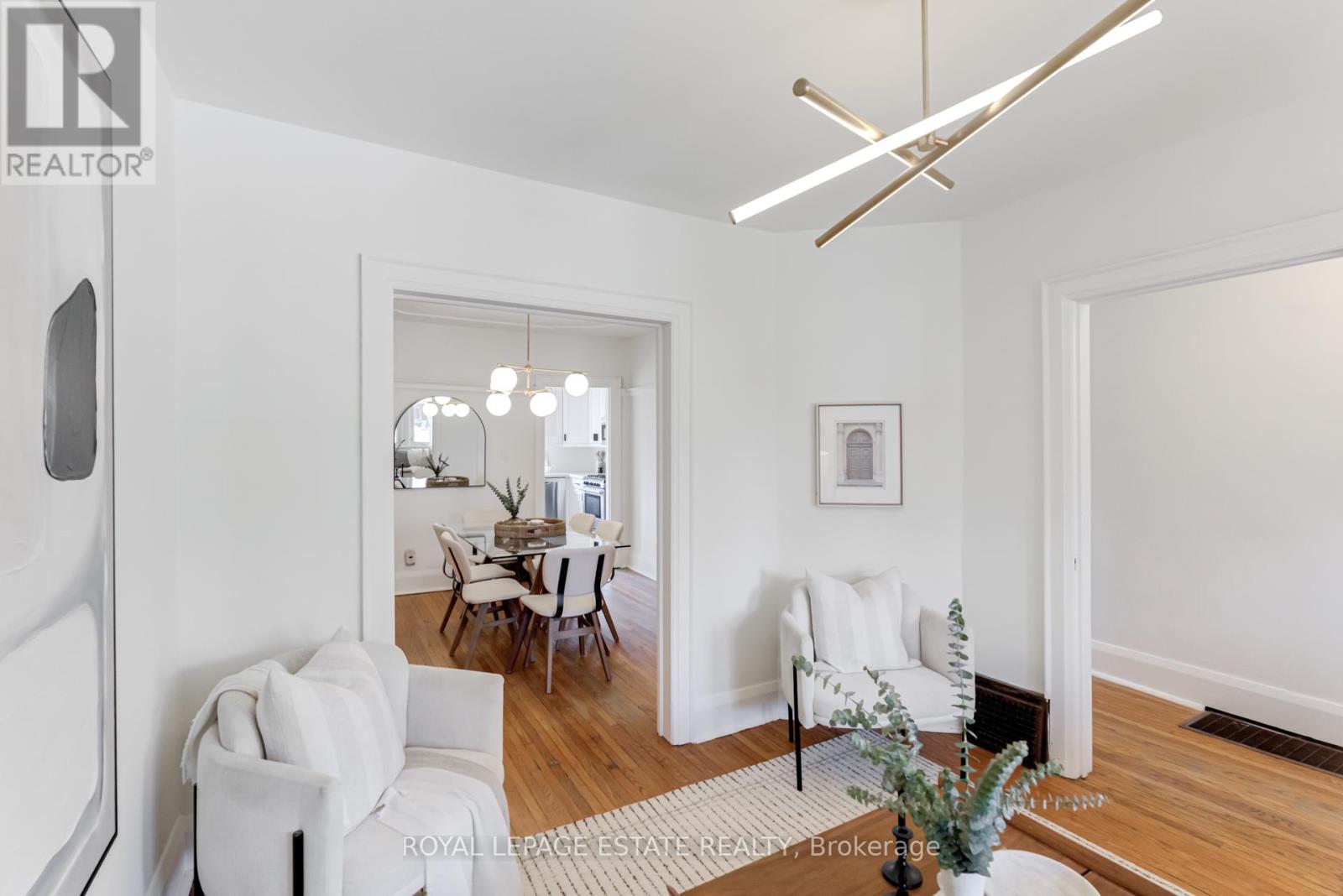 46 Thyra Avenue, Toronto, Ontario  M4C 5G5 - Photo 10 - E12841342