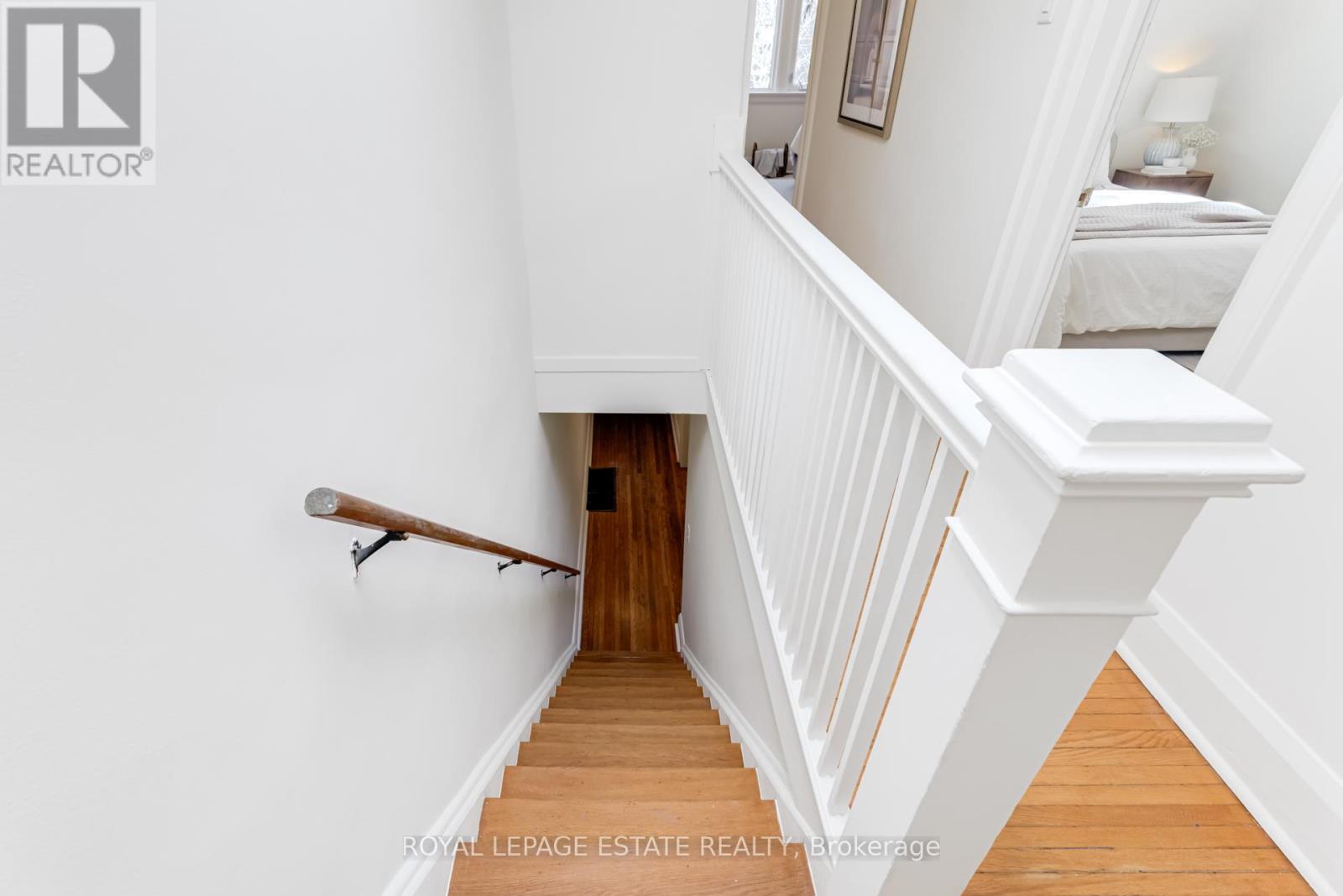 46 Thyra Avenue, Toronto, Ontario  M4C 5G5 - Photo 21 - E12841342