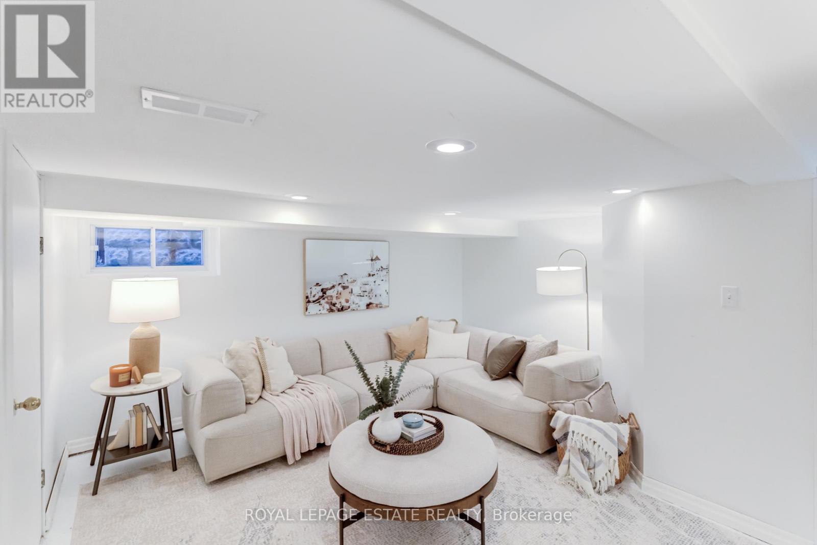 46 Thyra Avenue, Toronto, Ontario  M4C 5G5 - Photo 38 - E12841342