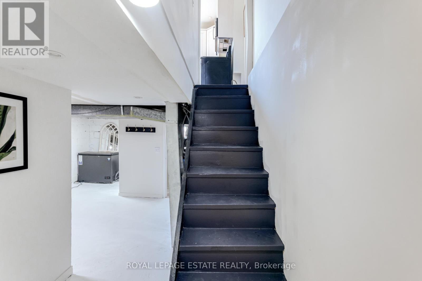 46 Thyra Avenue, Toronto, Ontario  M4C 5G5 - Photo 40 - E12841342