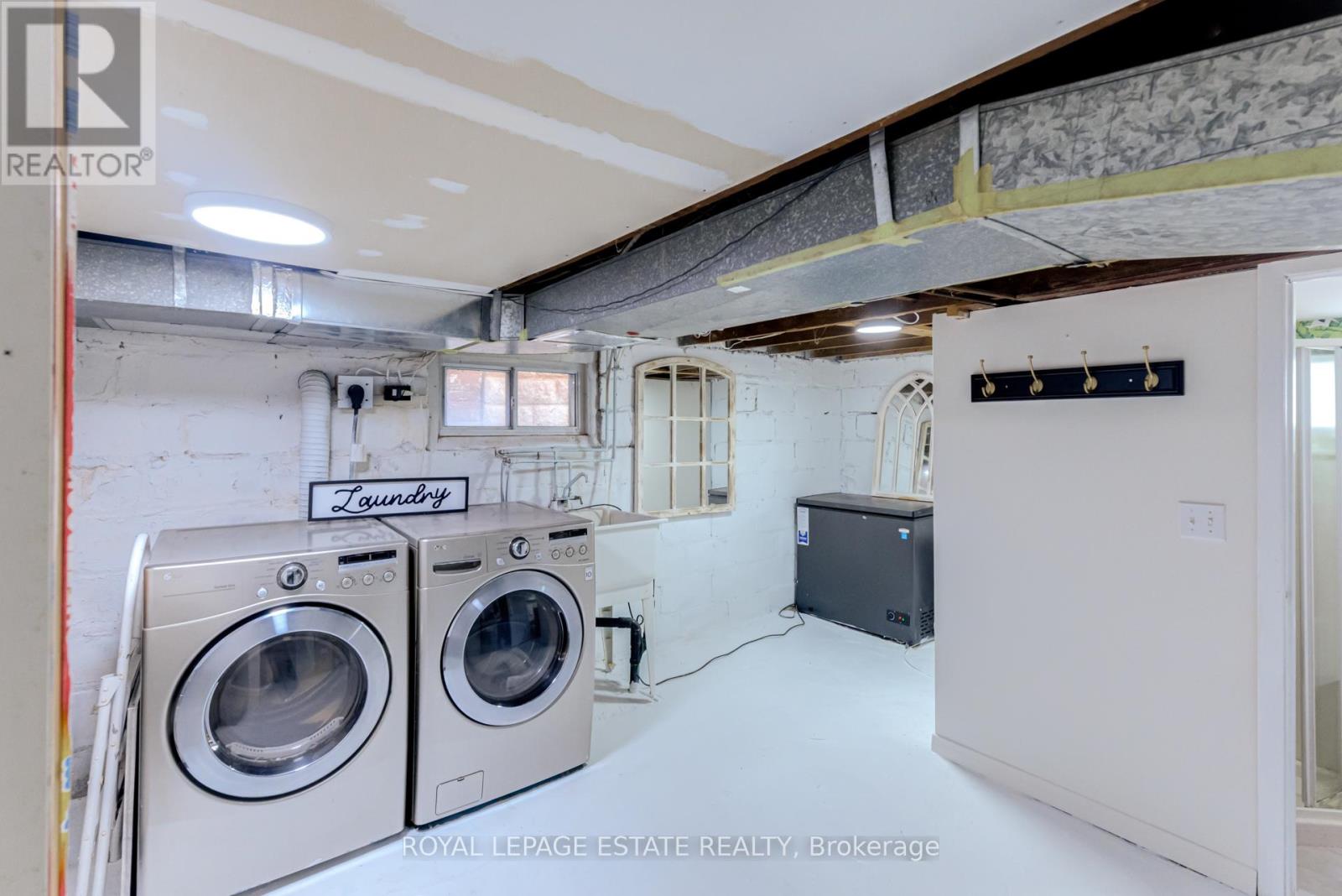 46 Thyra Avenue, Toronto, Ontario  M4C 5G5 - Photo 41 - E12841342