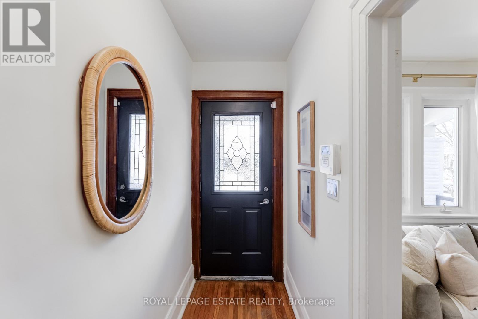 46 Thyra Avenue, Toronto, Ontario  M4C 5G5 - Photo 6 - E12841342