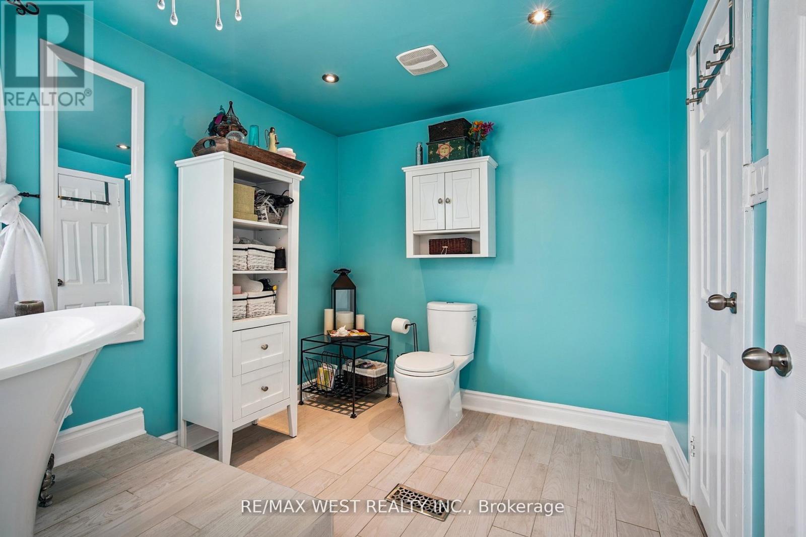 30 Quiet Heights Lane, Georgina, Ontario  L4P 3C8 - Photo 11 - N12841314