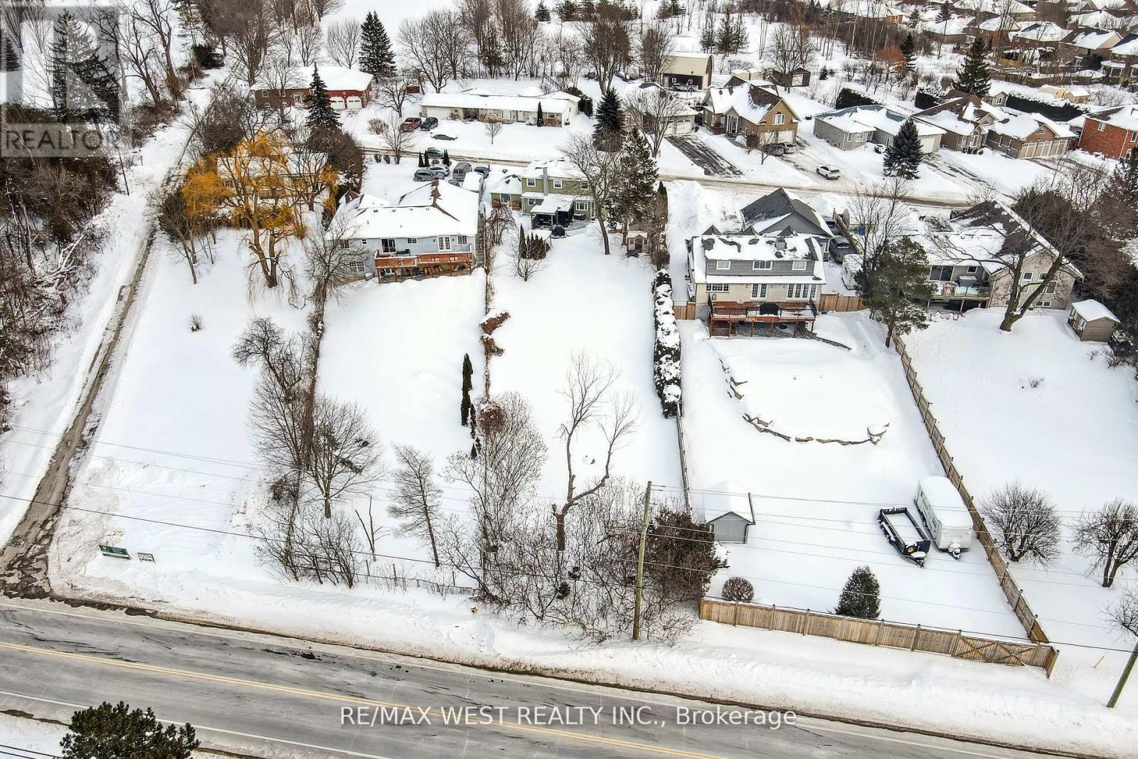 30 Quiet Heights Lane, Georgina, Ontario  L4P 3C8 - Photo 18 - N12841314