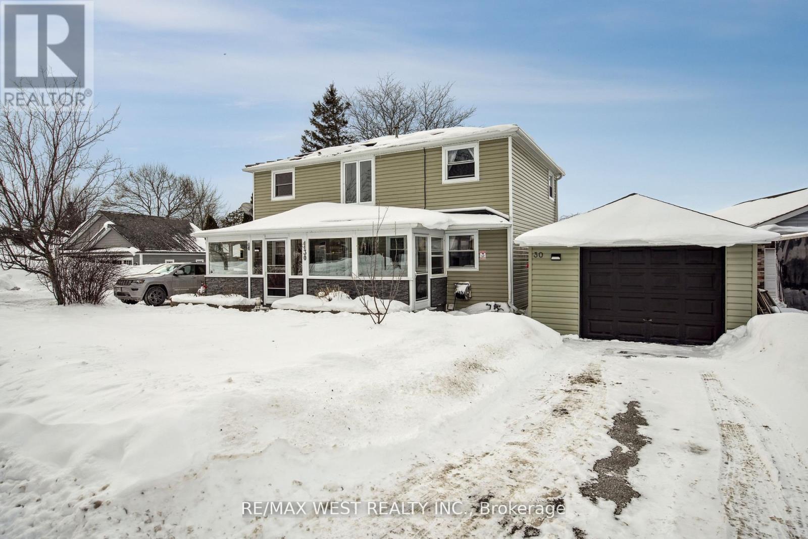 30 Quiet Heights Lane, Georgina, Ontario  L4P 3C8 - Photo 2 - N12841314