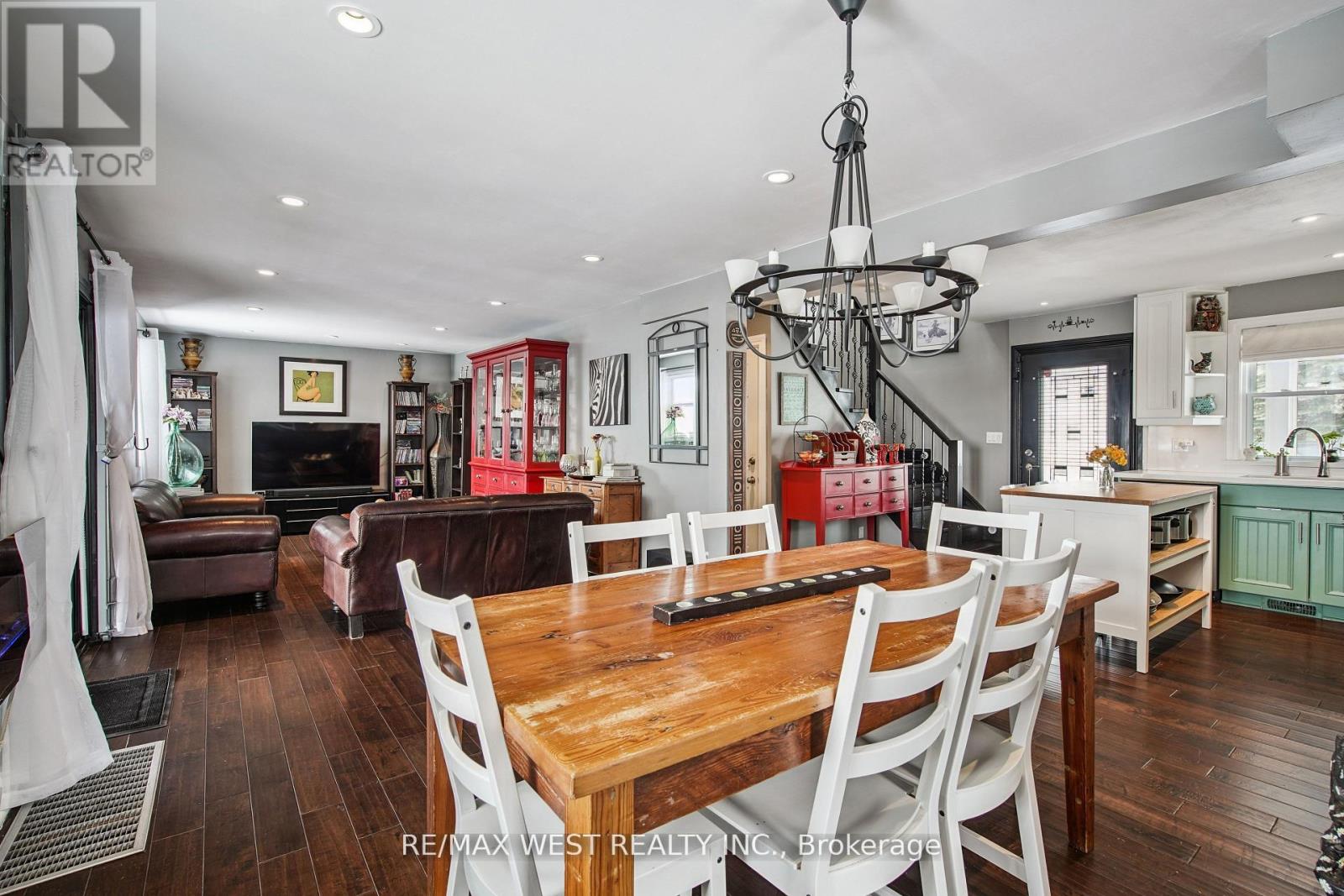 30 Quiet Heights Lane, Georgina, Ontario  L4P 3C8 - Photo 6 - N12841314