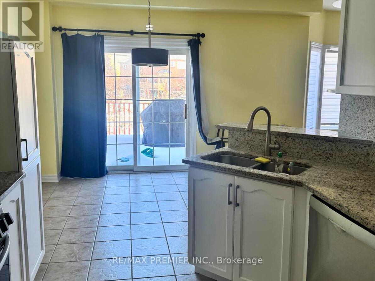 35 Boom Road, Vaughan, Ontario  L6A 3G1 - Photo 5 - N12841360