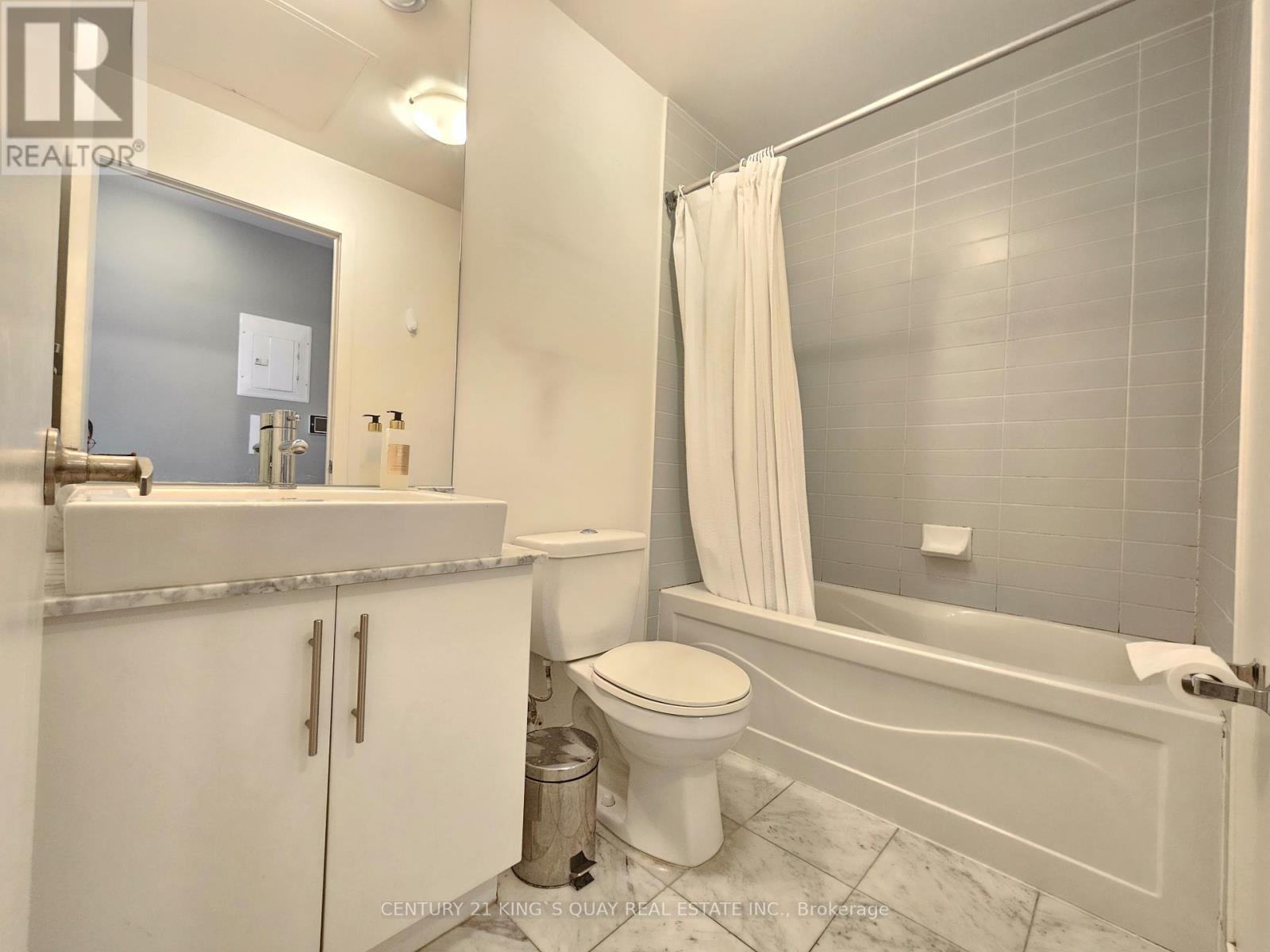 3011 - 55 Bremner Boulevard, Toronto, Ontario  M5J 0A6 - Photo 8 - C12840784