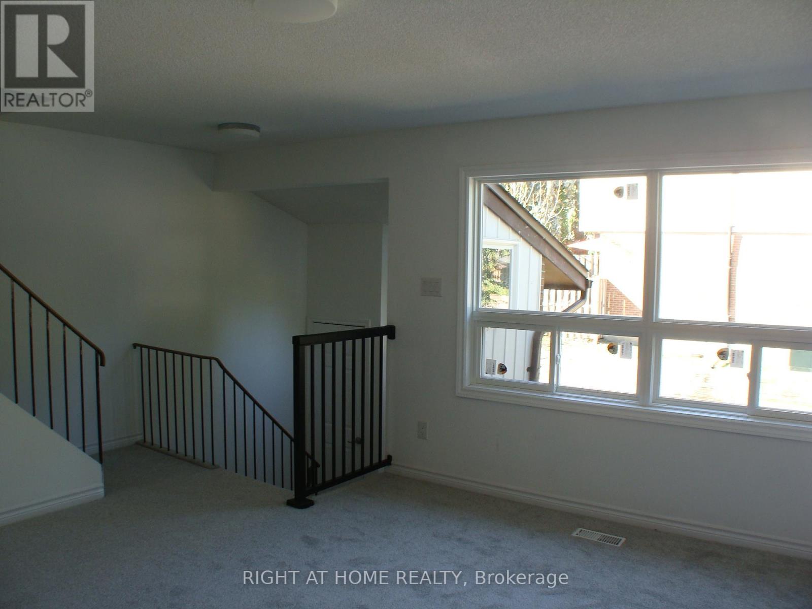 E3 - 63 Ferris Lane, Barrie, Ontario  L4M 5C4 - Photo 21 - S12841324