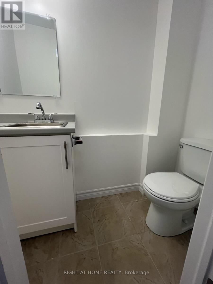 E3 - 63 Ferris Lane, Barrie, Ontario  L4M 5C4 - Photo 23 - S12841324