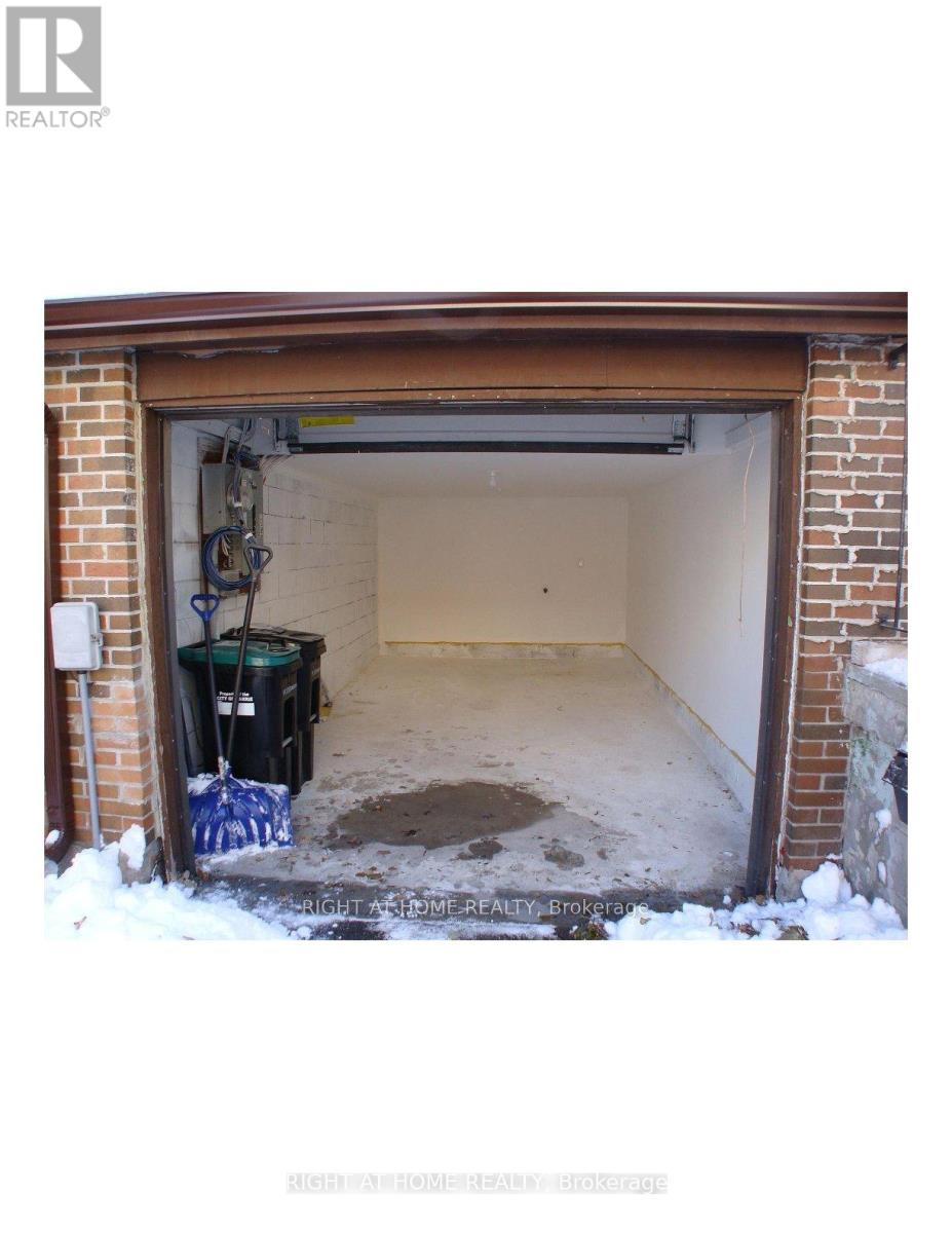 E3 - 63 Ferris Lane, Barrie, Ontario  L4M 5C4 - Photo 26 - S12841324