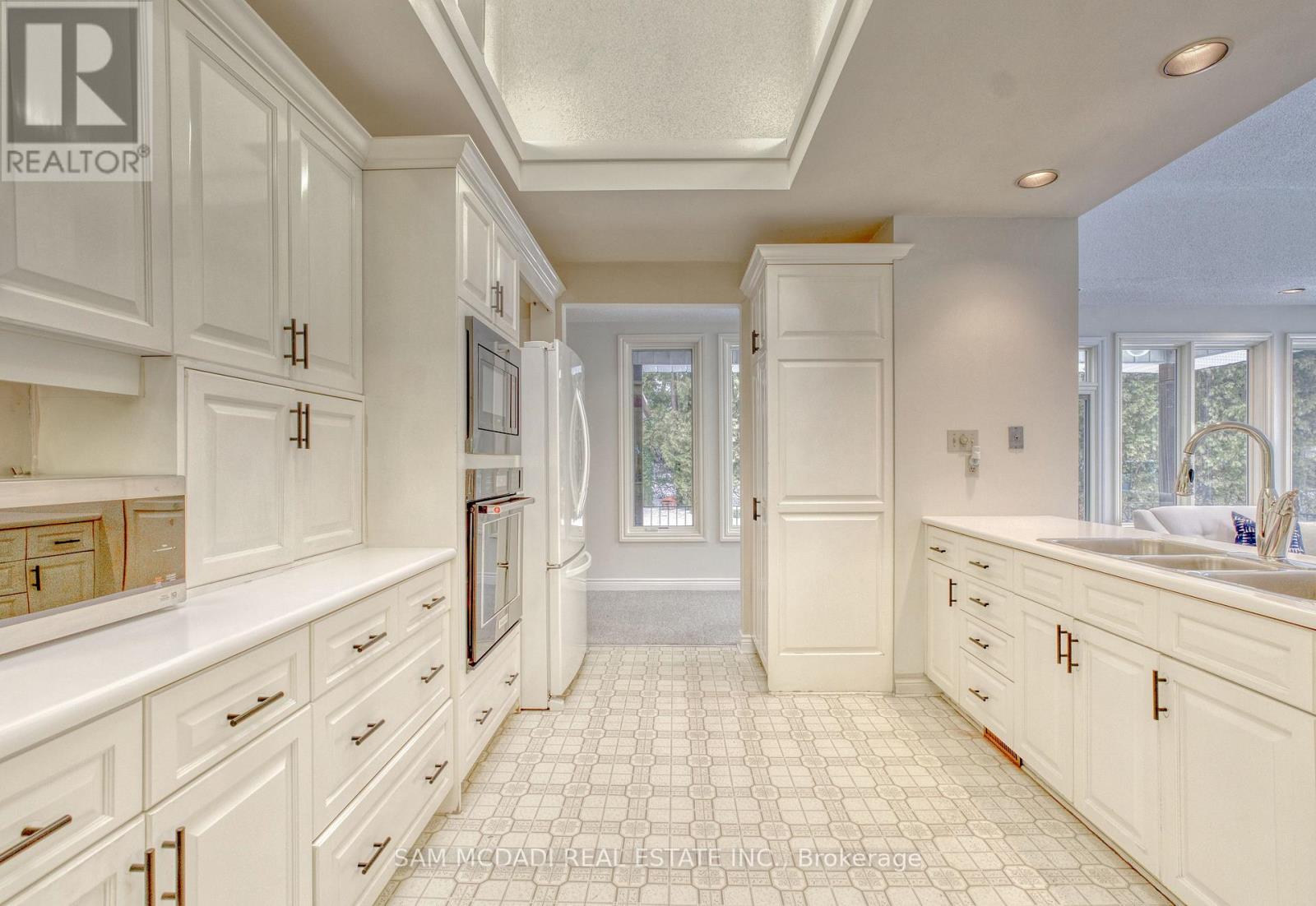 521 Vanessa Crescent, Mississauga, Ontario  L5H 2N4 - Photo 16 - W12841260