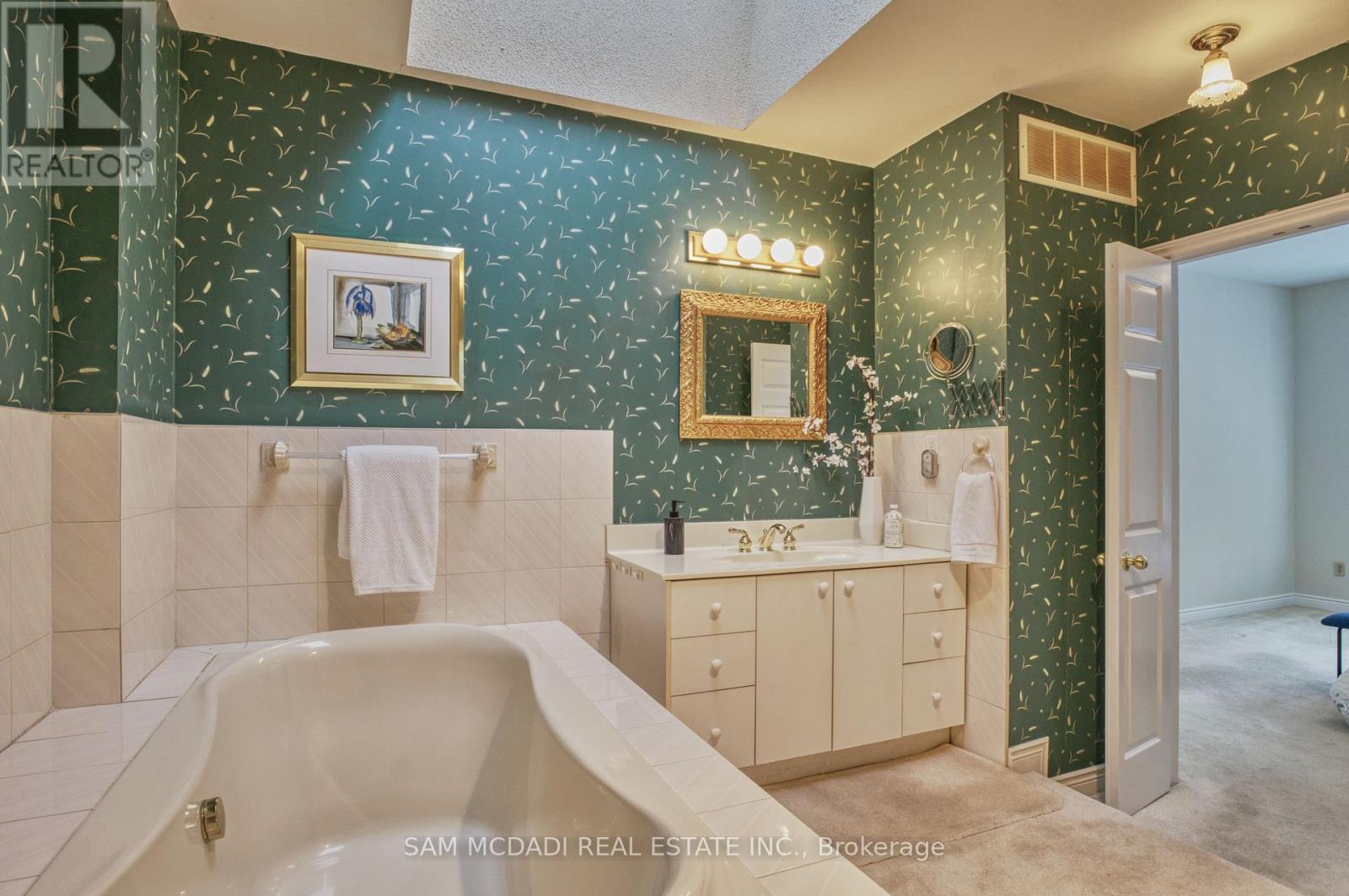 521 Vanessa Crescent, Mississauga, Ontario  L5H 2N4 - Photo 22 - W12841260