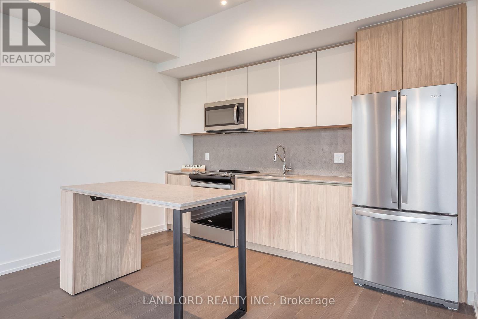 105 - 15 Maryport Ave Street, Toronto, Ontario  M3M 0E2 - Photo 8 - W12841264