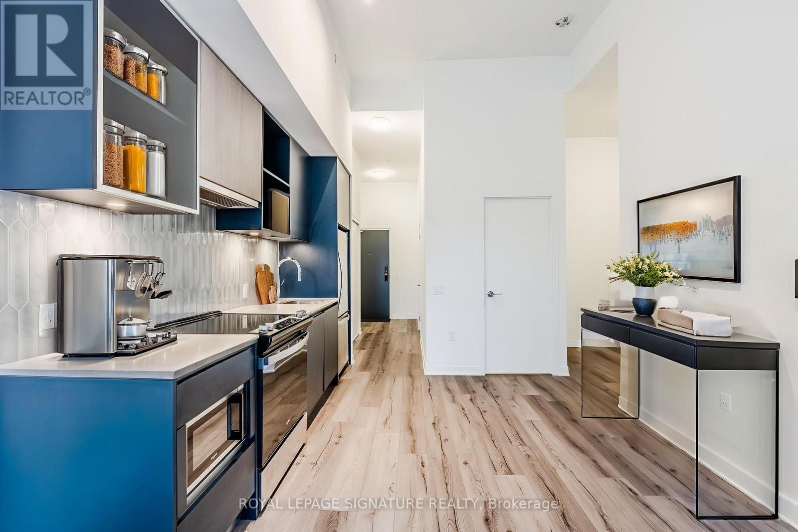 132 - 395 Dundas Street W, Oakville, Ontario  L6M 5R8 - Photo 4 - W12841302