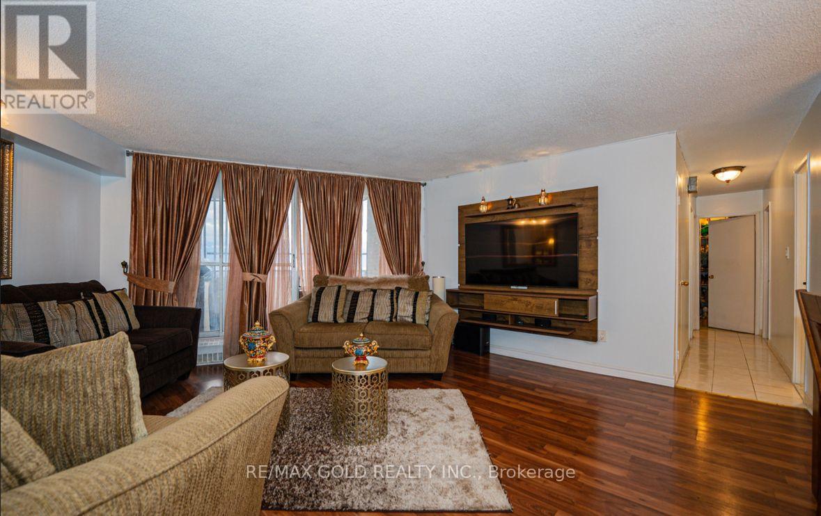 2107 - 330 Dixon Road, Toronto, Ontario  M9R 1S9 - Photo 12 - W12841334
