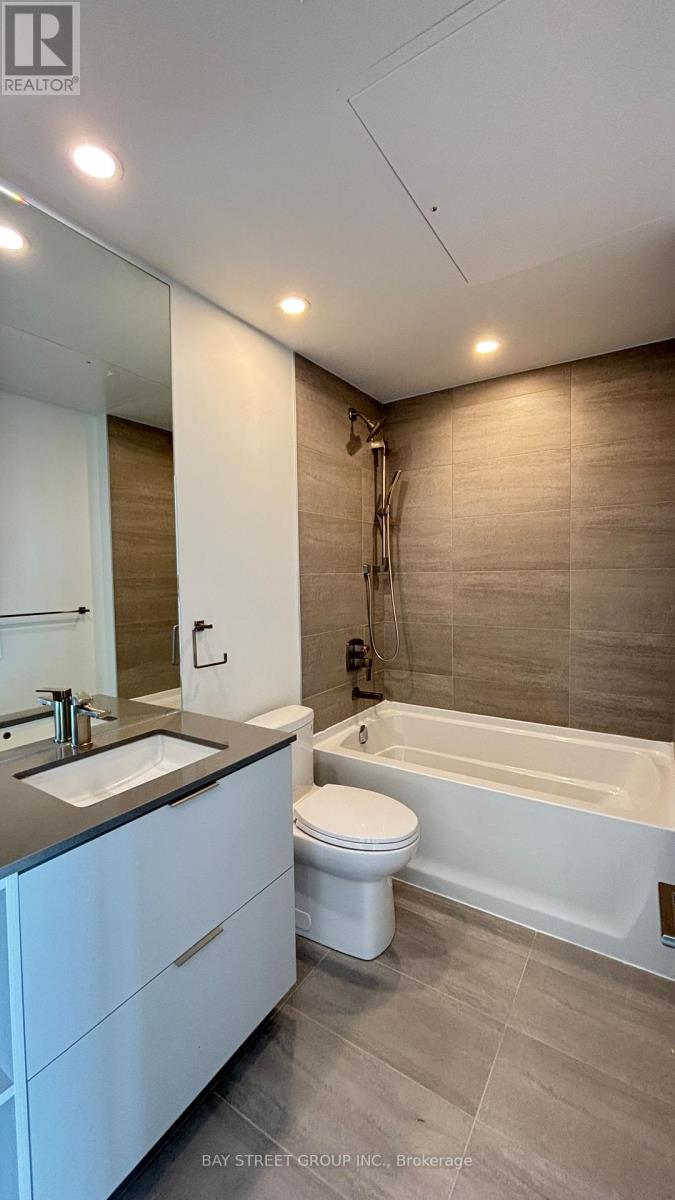 2013 - 1 Fairview Road E, Mississauga, Ontario  L5A 0B4 - Photo 11 - W12841350