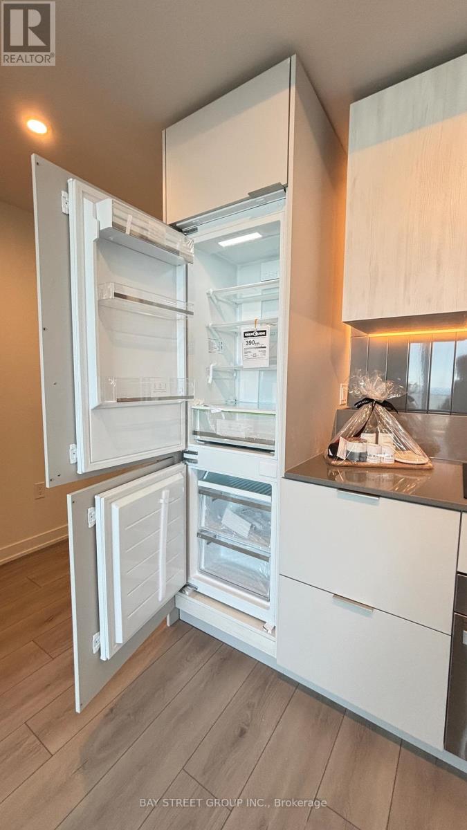 2013 - 1 Fairview Road E, Mississauga, Ontario  L5A 0B4 - Photo 18 - W12841350