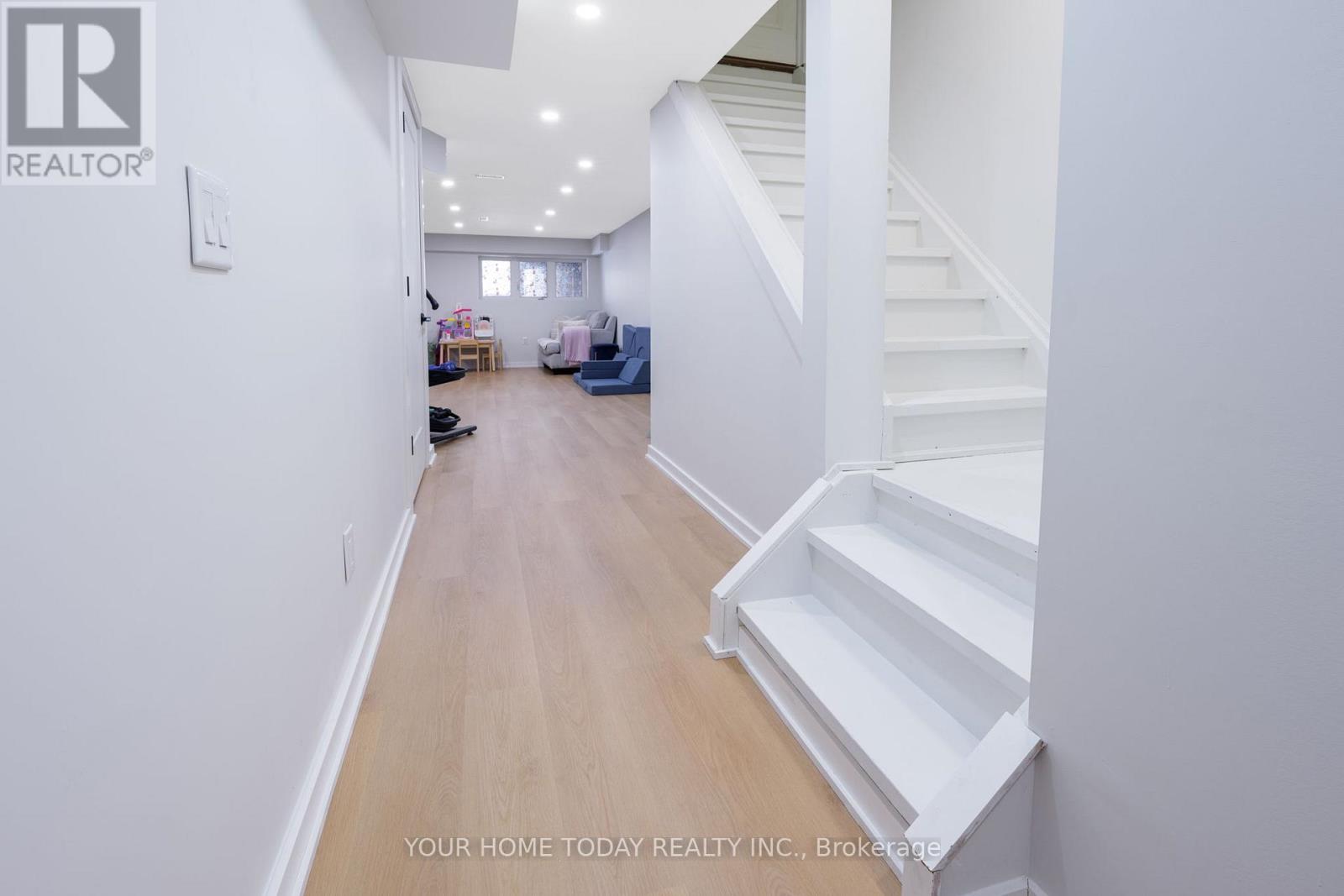 37 Ridgegate Crescent, Halton Hills, Ontario  L7G 0L6 - Photo 26 - W12841356