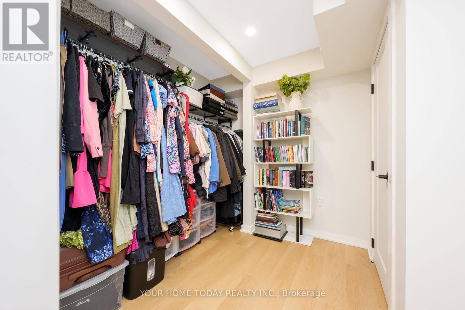 37 Ridgegate Crescent, Halton Hills, Ontario  L7G 0L6 - Photo 31 - W12841356