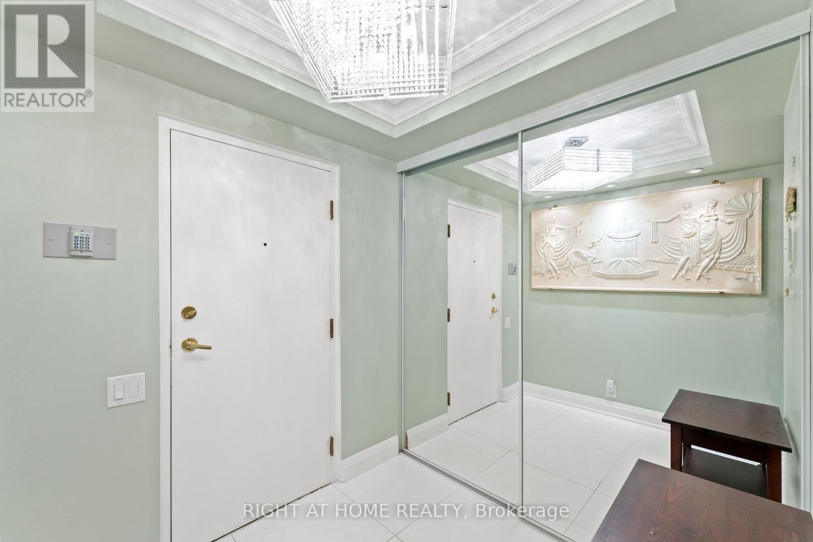 1503 - 3 Concorde Place, Toronto, Ontario  M3C 3K7 - Photo 2 - C12307087