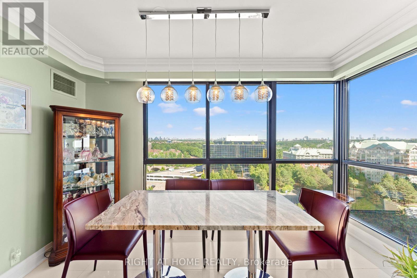 1503 - 3 CONCORDE PLACE, Toronto, Ontario