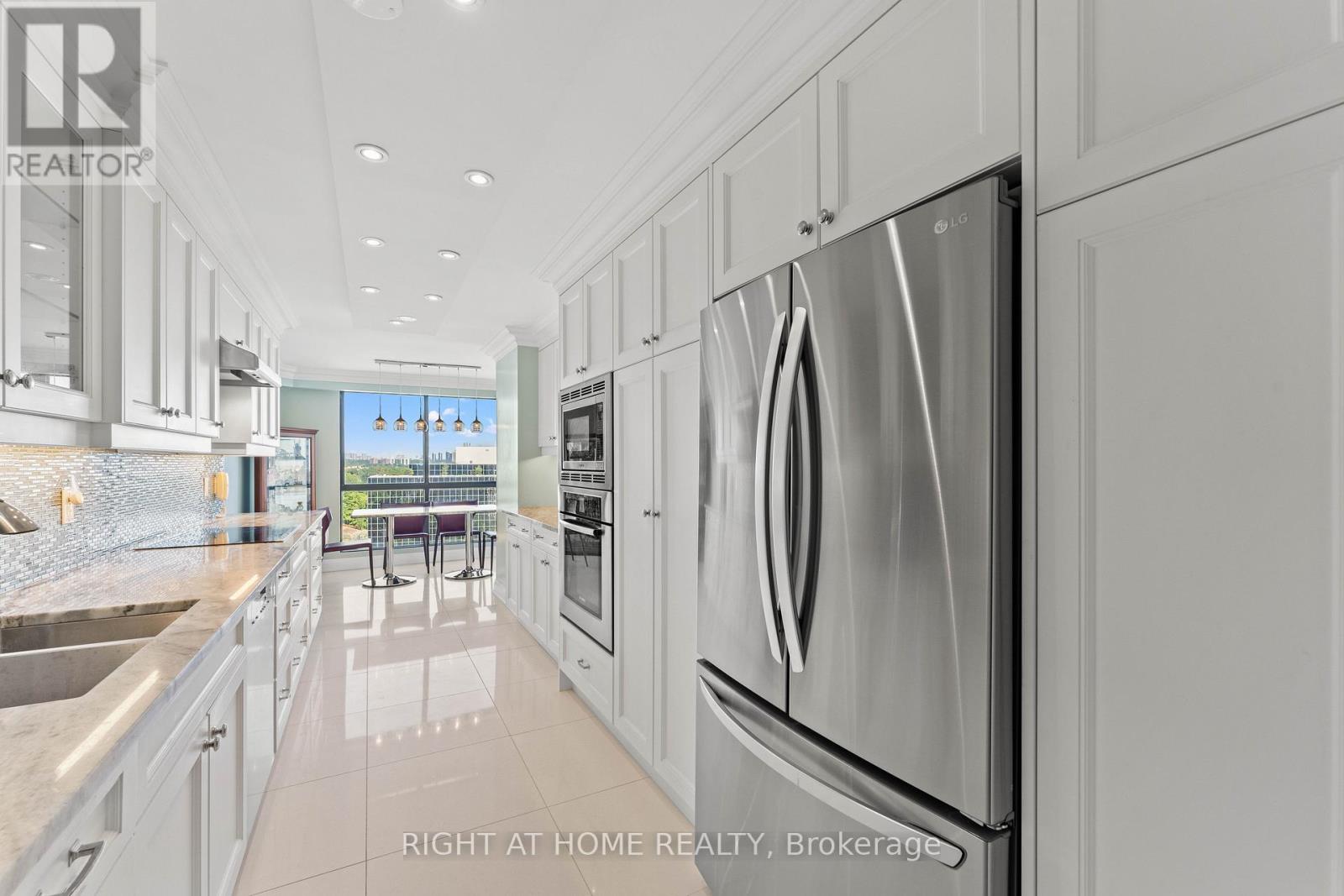 1503 - 3 Concorde Place, Toronto, Ontario  M3C 3K7 - Photo 6 - C12307087