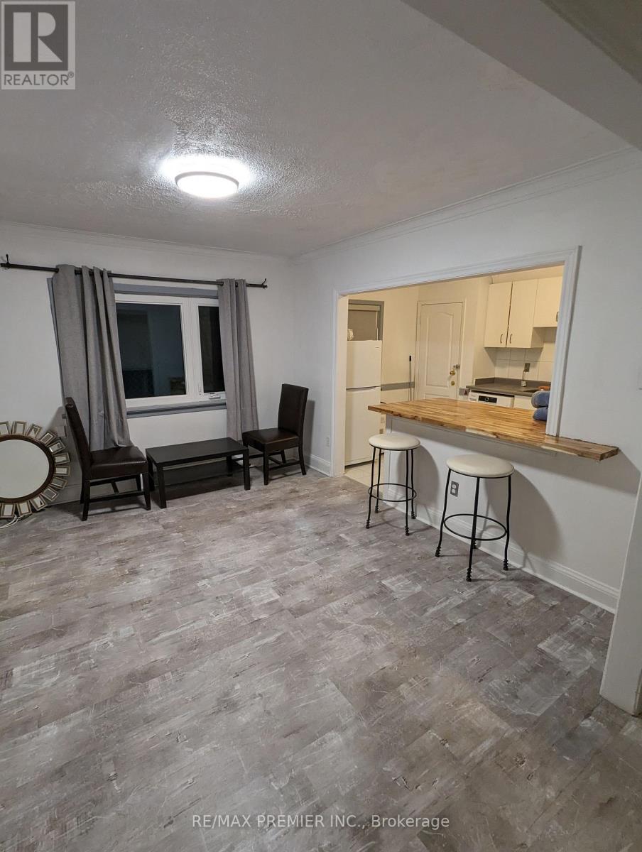 B - 1552 Avenue Road, Toronto, Ontario  M5M 3X5 - Photo 4 - C12450866