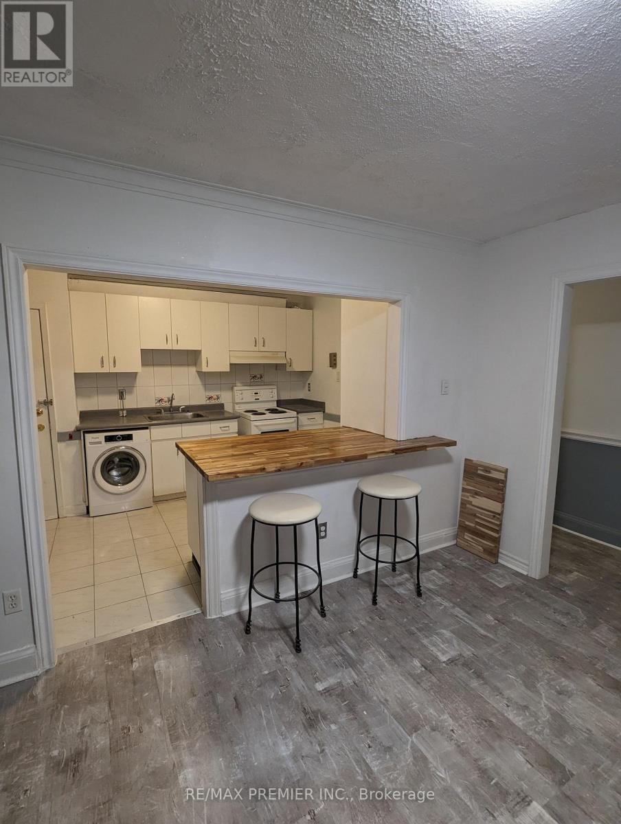 B - 1552 Avenue Road, Toronto, Ontario  M5M 3X5 - Photo 7 - C12450866