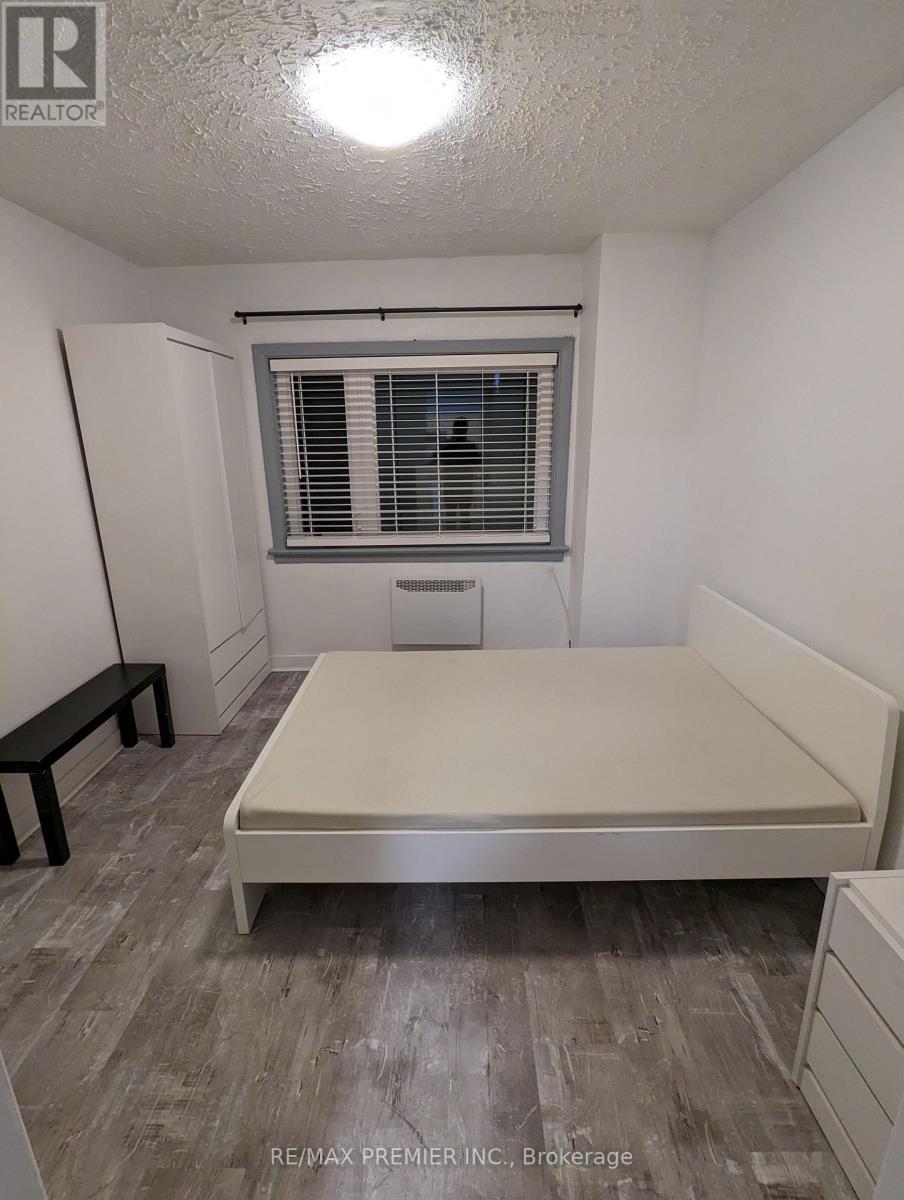 B - 1552 Avenue Road, Toronto, Ontario  M5M 3X5 - Photo 6 - C12450866