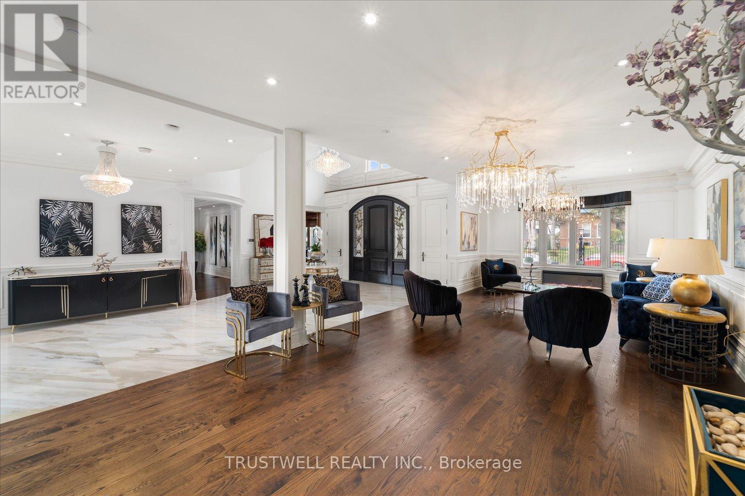 5 Royal Oak Drive, Toronto, Ontario  M3C 2M1 - Photo 12 - C12679074