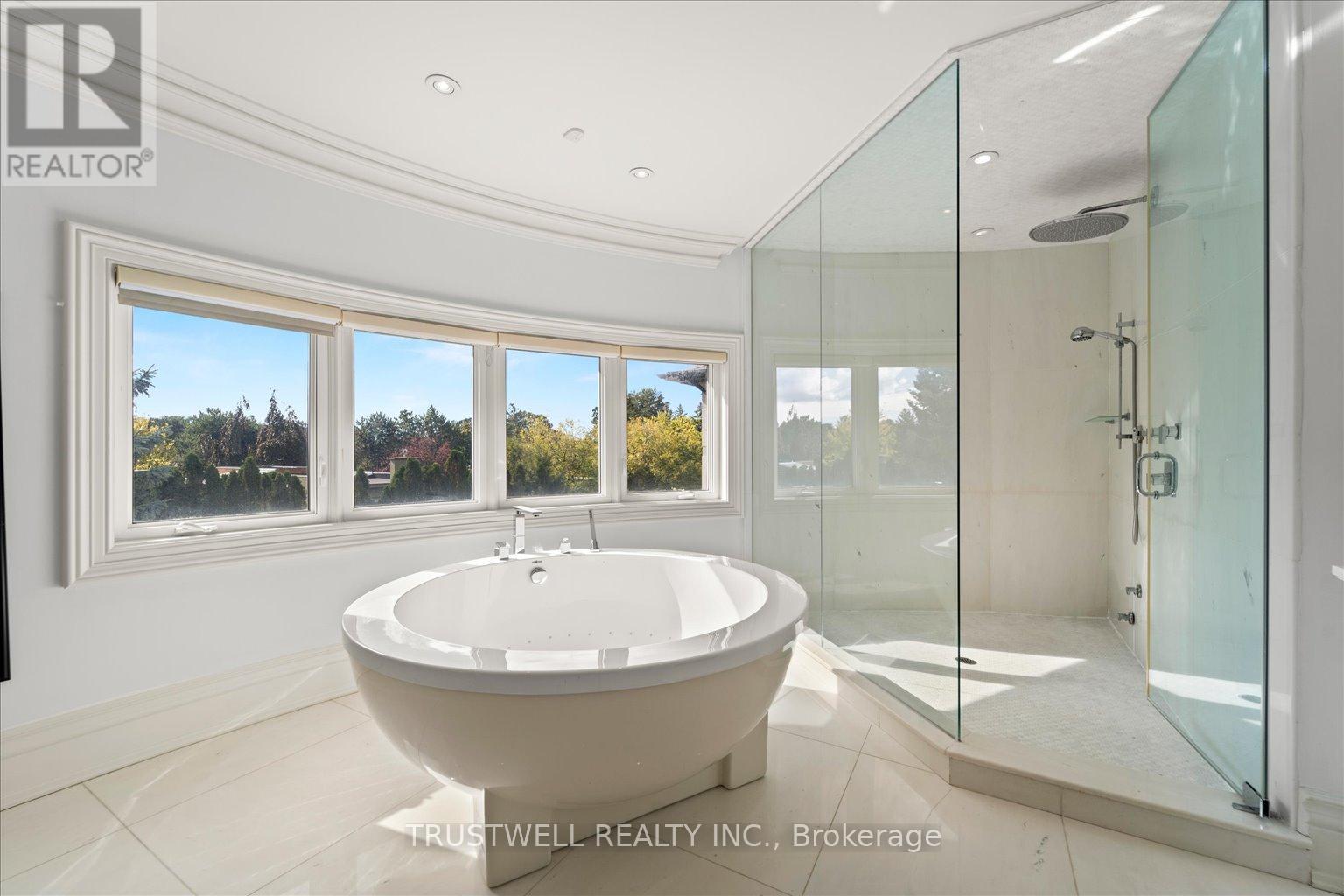 5 Royal Oak Drive, Toronto, Ontario  M3C 2M1 - Photo 30 - C12679074