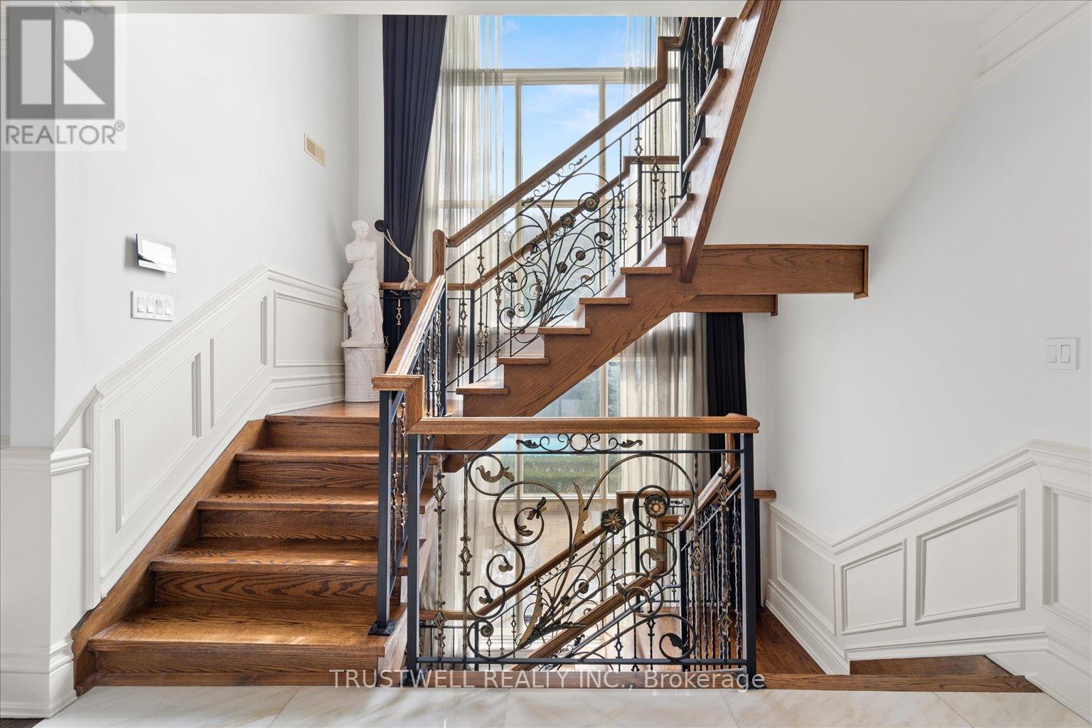 5 Royal Oak Drive, Toronto, Ontario  M3C 2M1 - Photo 25 - C12679074