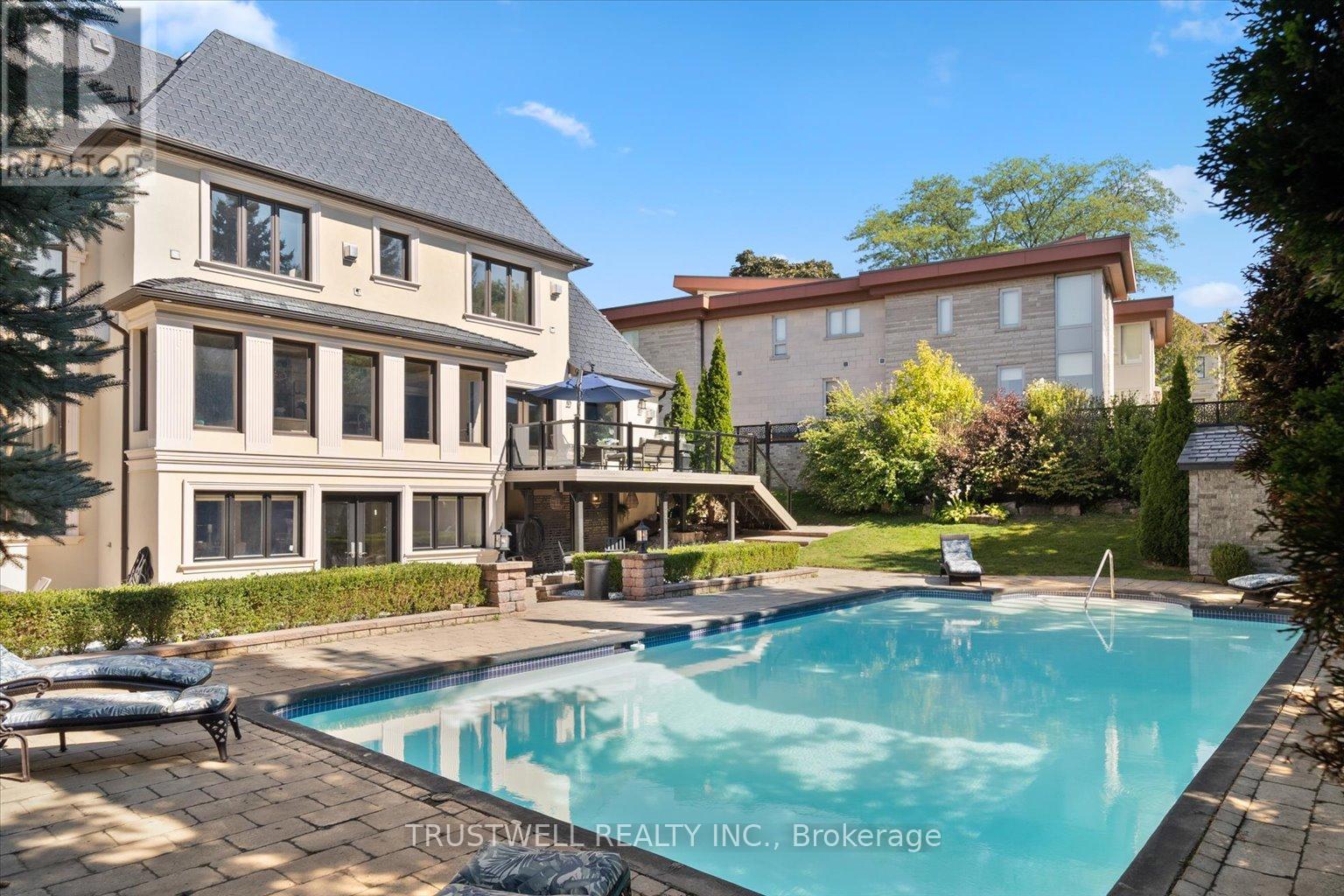 5 Royal Oak Drive, Toronto, Ontario  M3C 2M1 - Photo 47 - C12679074