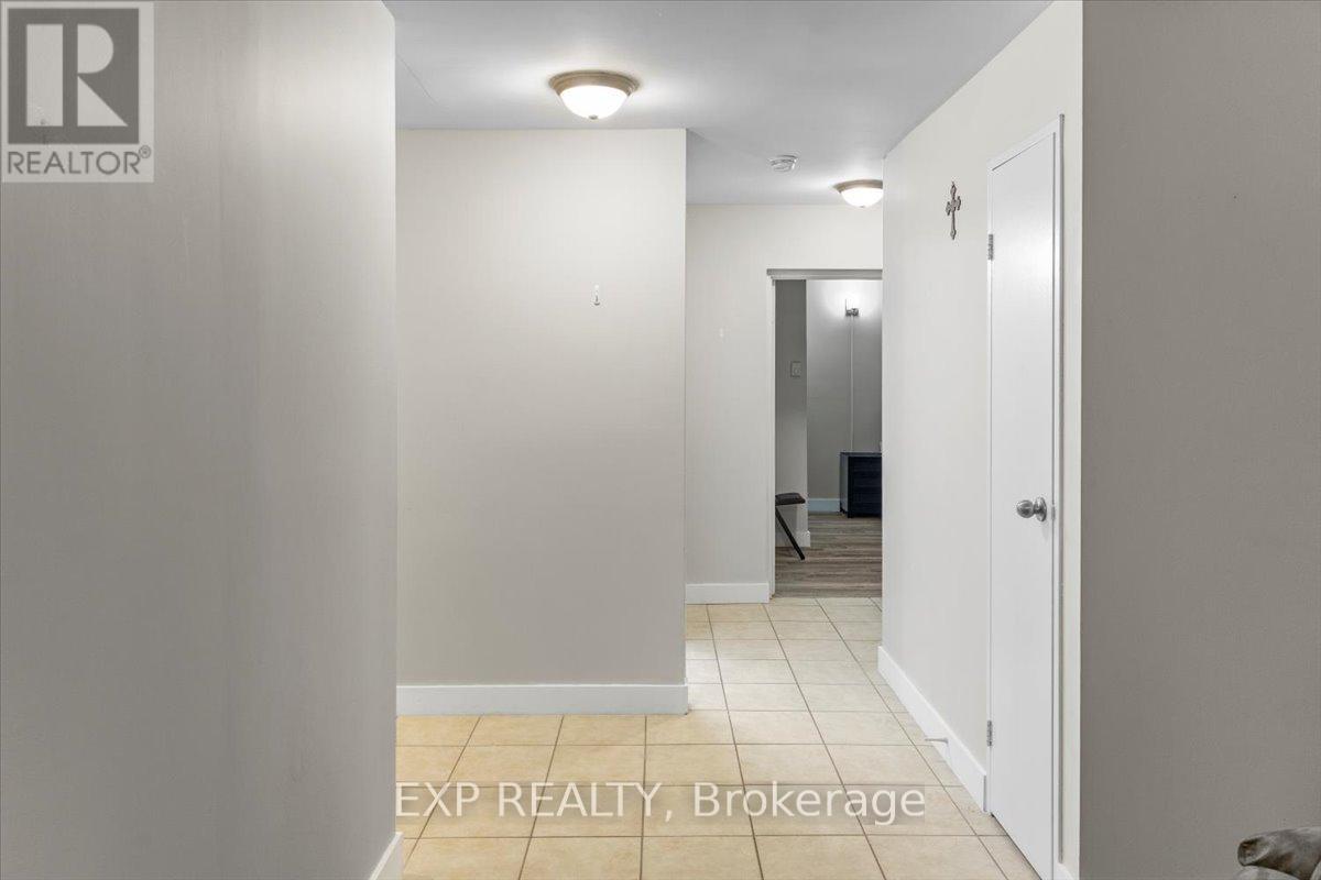 Photo 23 of 35 for 101 - 75 Huxley Street