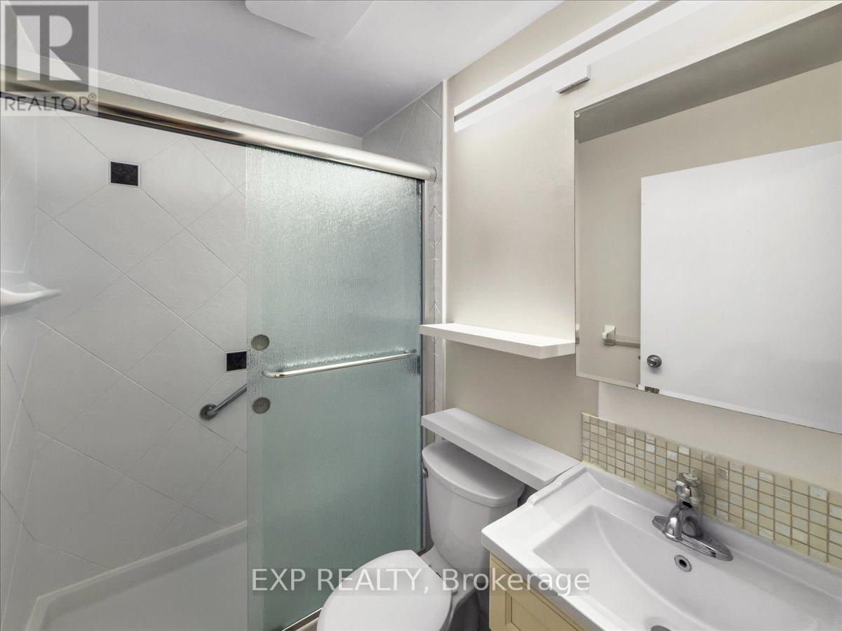 Photo 24 of 35 for 101 - 75 Huxley Street