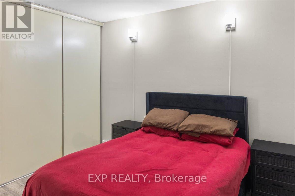 Photo 26 of 35 for 101 - 75 Huxley Street