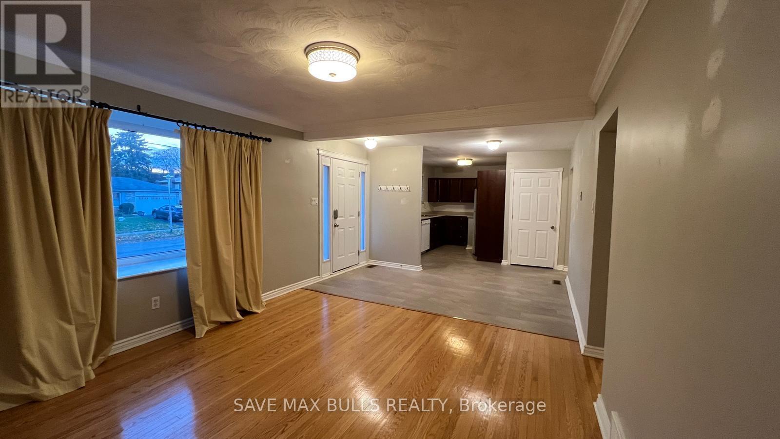 Main - 371 Meadowbrook Drive, Milton, Ontario  L9T 2C1 - Photo 14 - W12549612