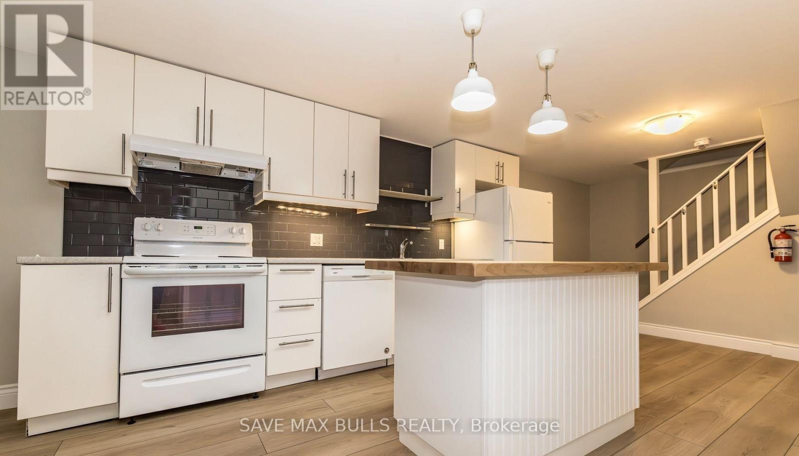 371 Meadowbrook Drive, Milton, Ontario  L9T 2C1 - Photo 8 - W12549646