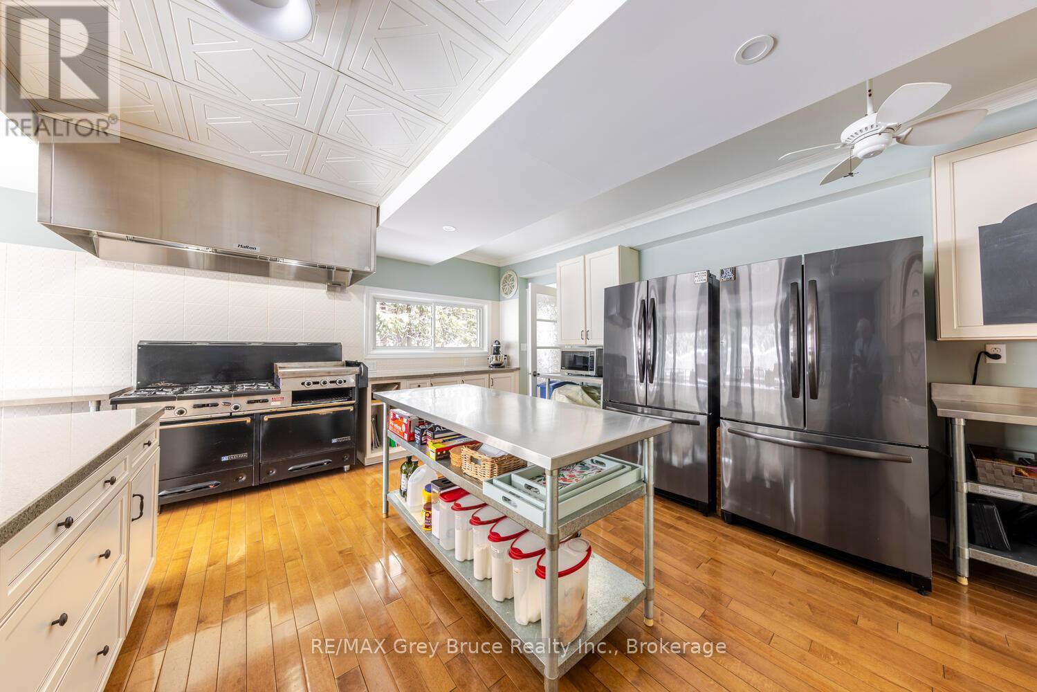 424 Huron Road, South Bruce Peninsula, Ontario  N0H 2T0 - Photo 19 - X12841588