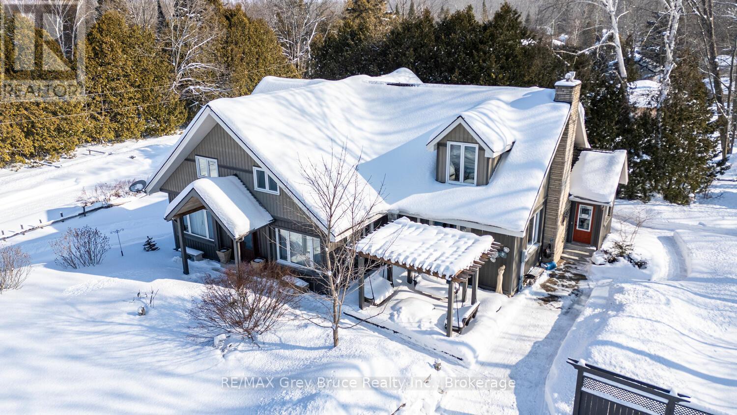 424 Huron Road, South Bruce Peninsula, Ontario  N0H 2T0 - Photo 2 - X12841588