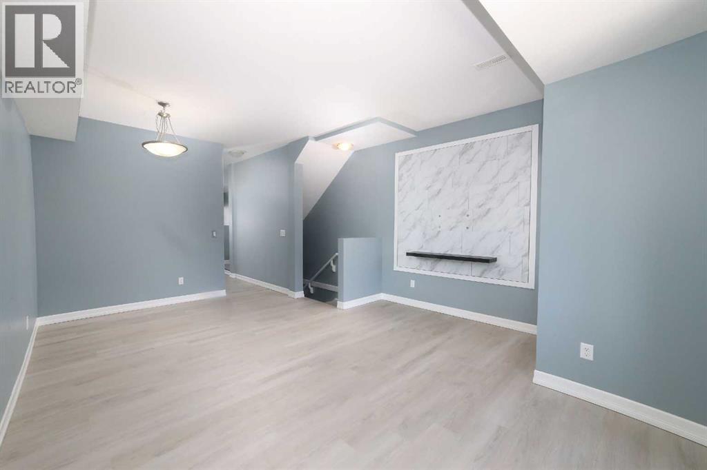 1218, 121 Copperpond Common Se, Calgary, Alberta  T2Z 5B6 - Photo 3 - A2258277