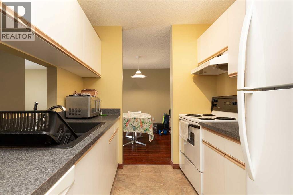 103, 485 Red Crow Boulevard W, Lethbridge, Alberta  T1K 7G6 - Photo 5 - A2288191